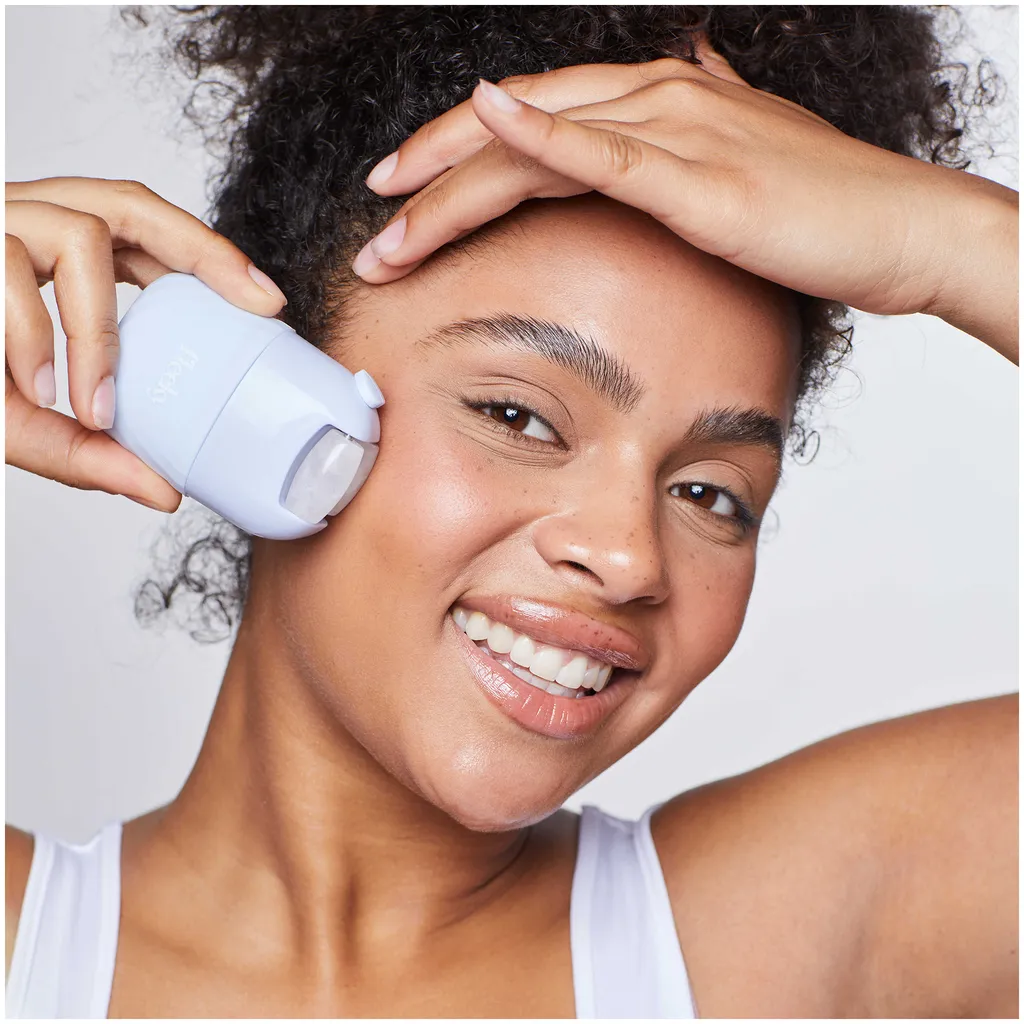 Fleeky Ice Cube Roller